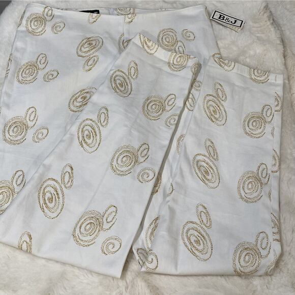 NWT B & J Women's White w Gold Embroidered Whimsical Design Pants Sz 14 - Picture 1 of 8